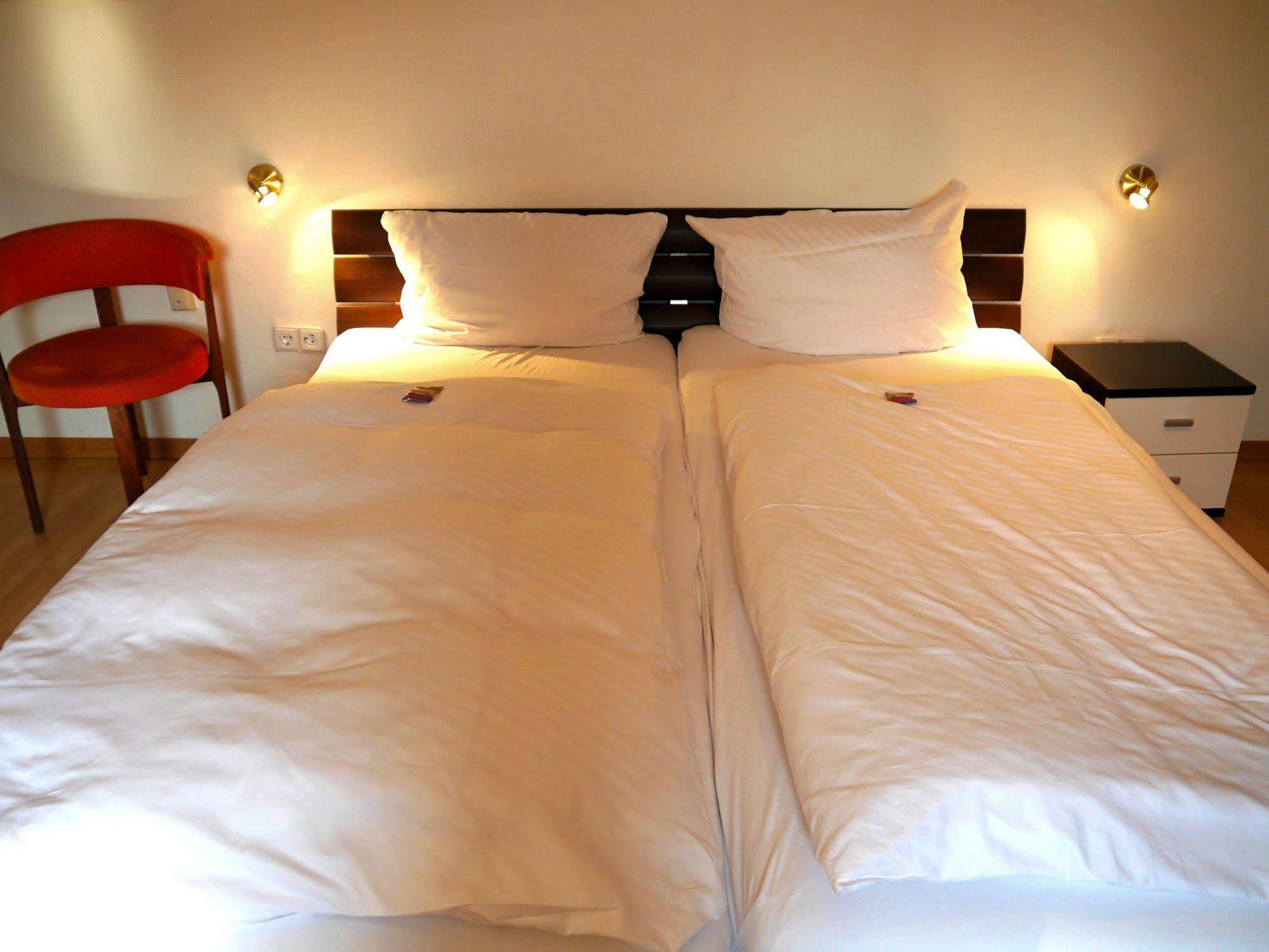Hotel Und Weingut Karlsmuehle Mertesdorf Екстериор снимка